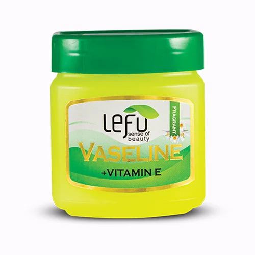وازلین لفو مدل معطر حجم 120 میلی لیتر / LEFU